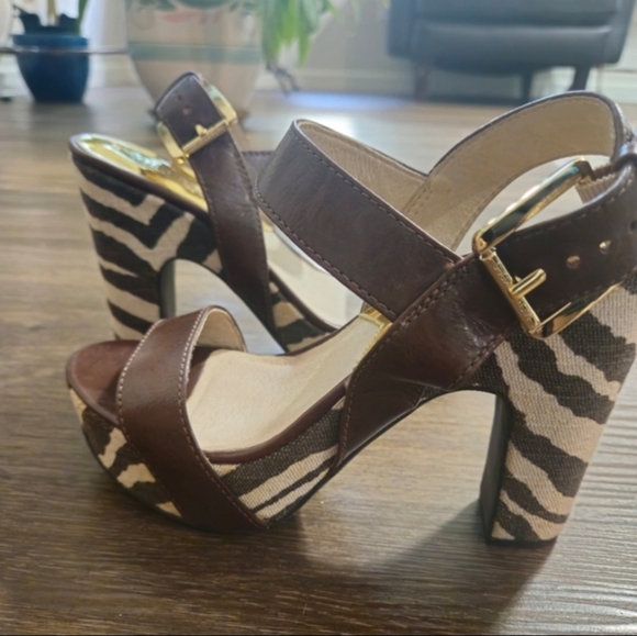 MICHAEL Michael Kors Woman's Sandals Platform Sz 7 - Picture 12 of 12